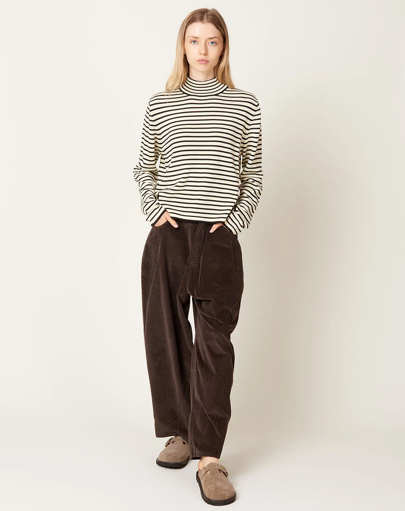 Corduroy Baggy Pants in Brown