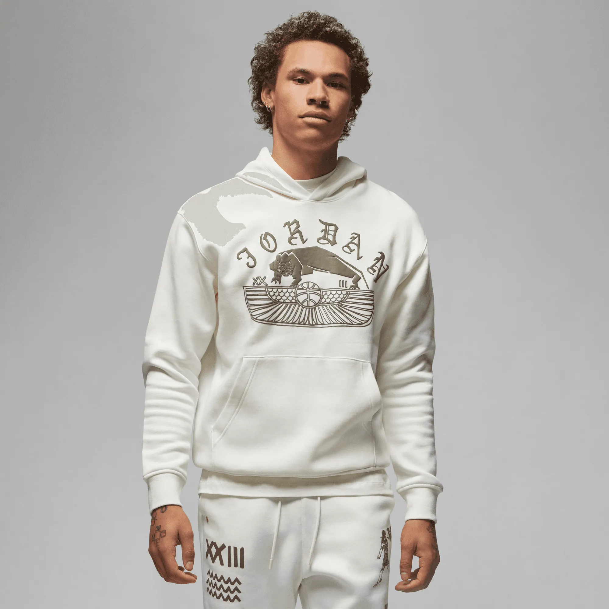 Jordan Artist Series by Umar Rashid Men's White Flight Fleece Pullover Hoodie