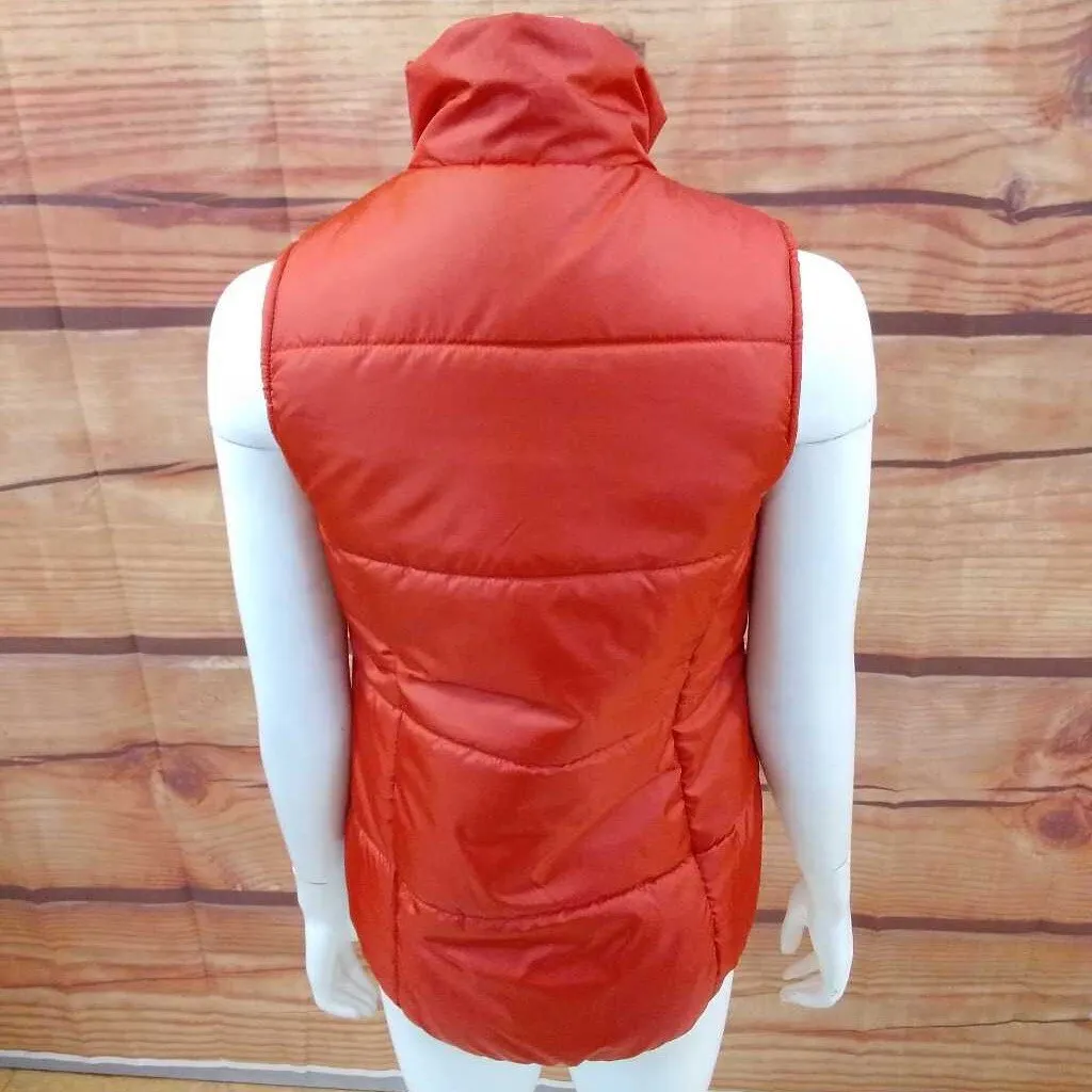 NWT NEW DIRECTIONS RED RIO ESSENTIAL PUFFER VEST SIZE MEDIUM TCC