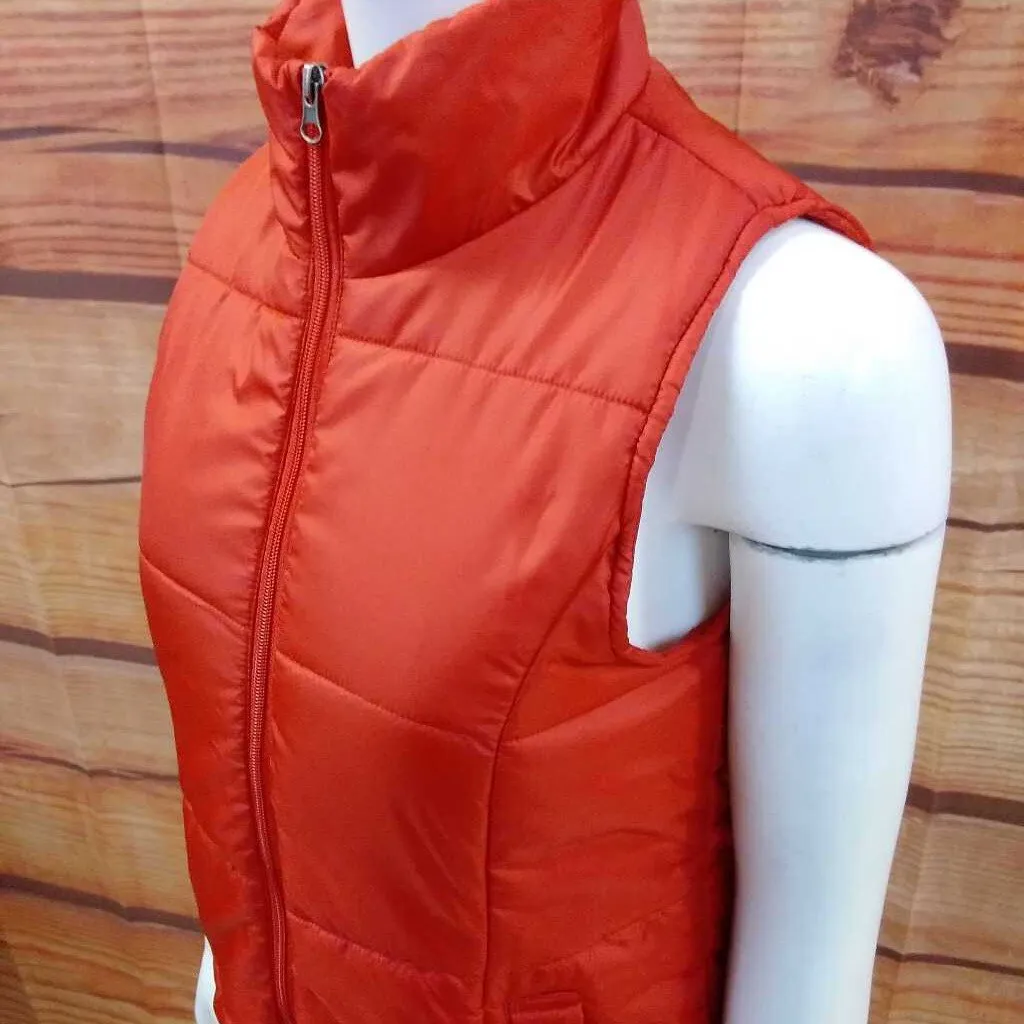 NWT NEW DIRECTIONS RED RIO ESSENTIAL PUFFER VEST SIZE MEDIUM TCC