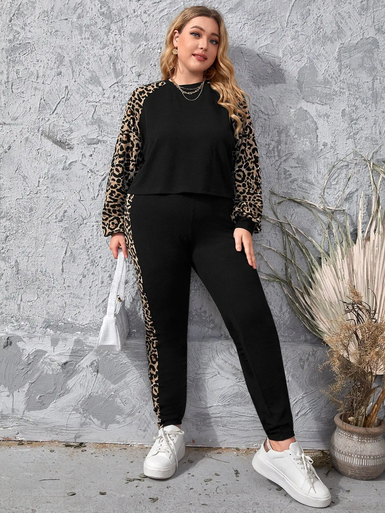 Plus Leopard Raglan Sleeve Tee Leggings