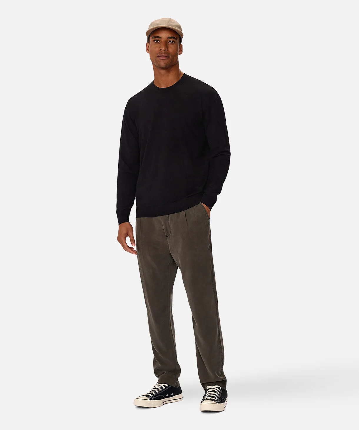 The Basic Crew Sweater - Black