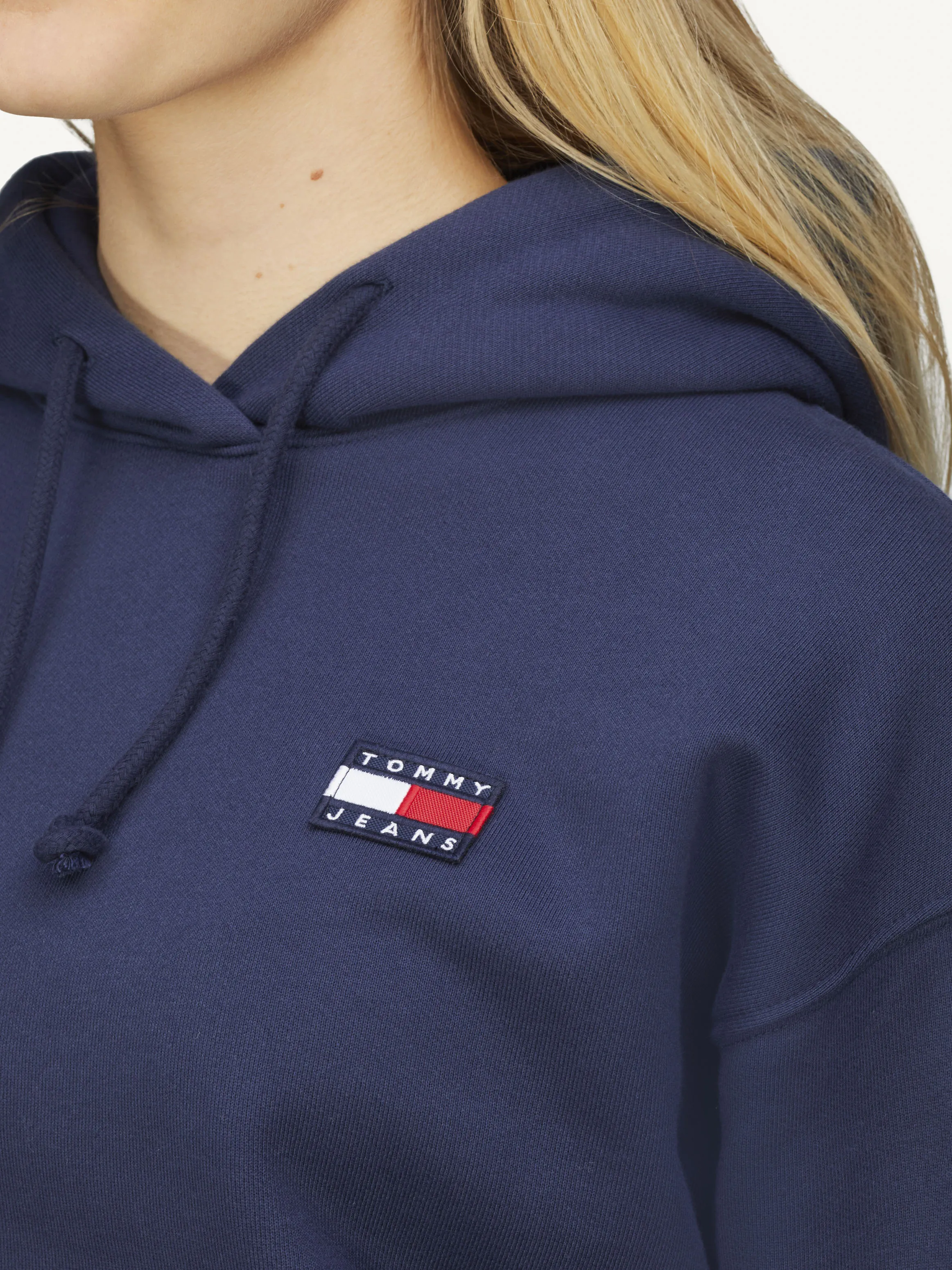 Tommy Jeans Badge Hoodie | Sweatshirts & Hoodies | Tommy Hilfiger